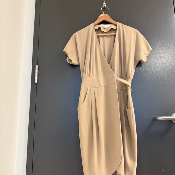 Judith and Charles size 0 wrap dress- fits closer to a 2-4 for tighter fit GUC - Picture 2 of 13
